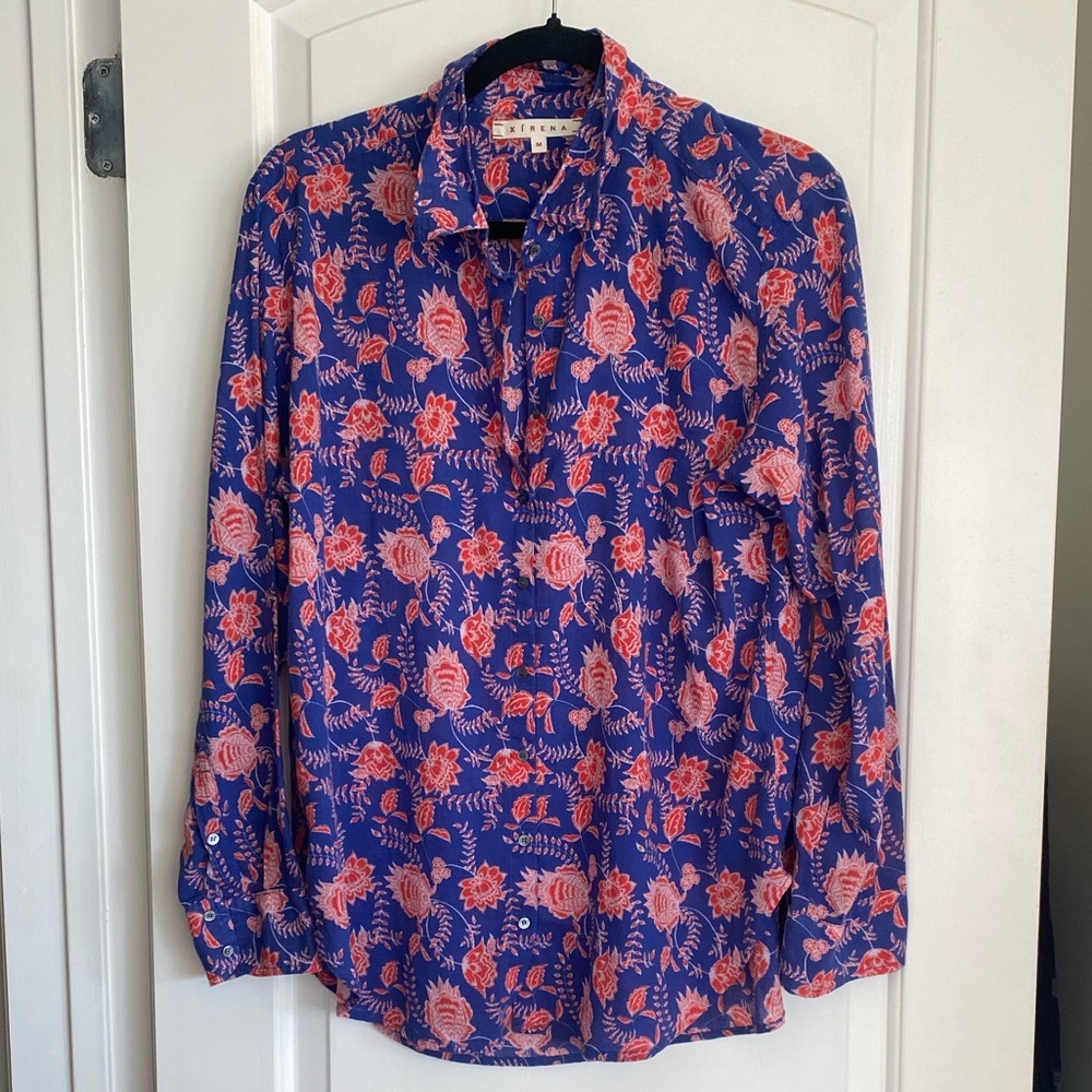 XÍRENA Beau Floral Button Down Collared Shirt in Blue Fleur 100% Cotton Medium